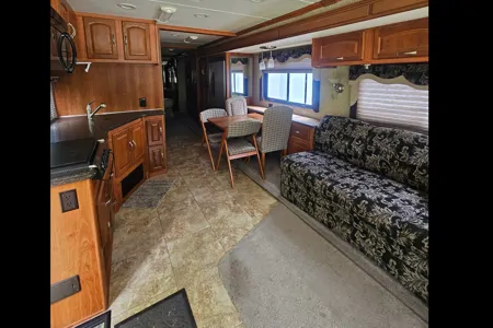 Sully's Coachmen Aurora Class A