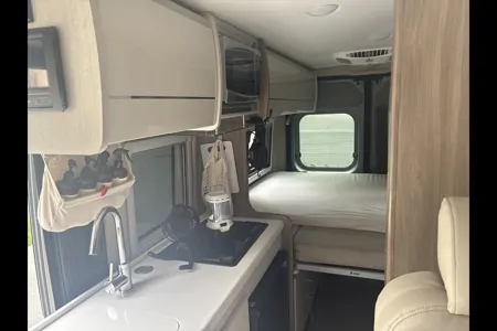 Vanlife Thor Motor Coach Tellaro 20AT Class B