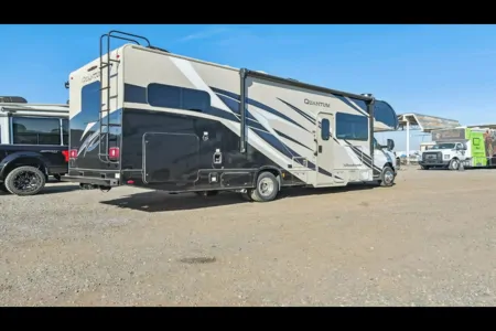 2022 Thor Quantum LF31: Luxurious Family Travel!