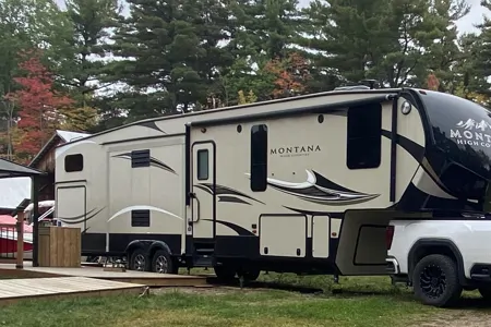 Justin's Keystone Montana High country Fifth Wheel