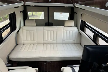 Airstream Interstate Lounge GT Silver Bullet