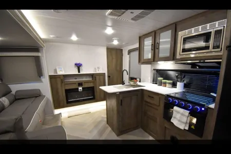 2023 Wildwood Xlite 263BHXL Travel Trailer