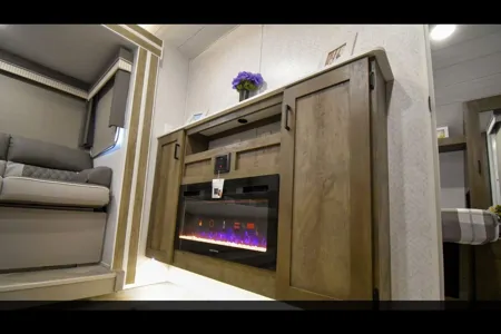 2023 Wildwood Xlite 263BHXL Travel Trailer