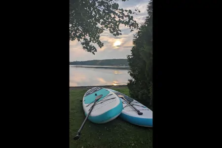 Cynthia Aero Tente-roulotte/2 paddles board(5$/jour/paddle))