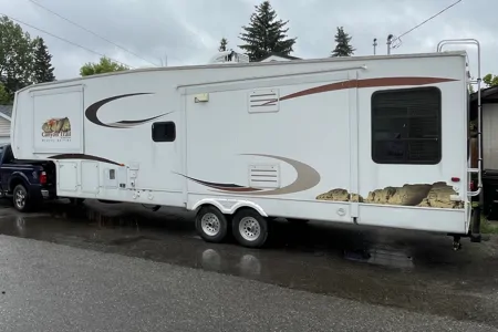 Canyon Trail Sedona Series M-33FSBI Fifth wheel