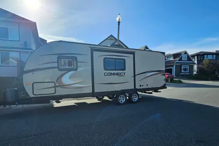 The Bear Cub KZ Spree C250BHS Travel Trailer