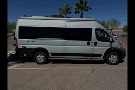 Timothy's Thor Motor Coach Tellaro 20L Class B