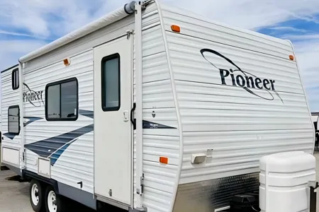 Steve's Pioneer 18ck Travel Trailer