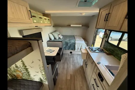 NEW 2025 heartland - COZY - fun for kids - even SUV can tow!