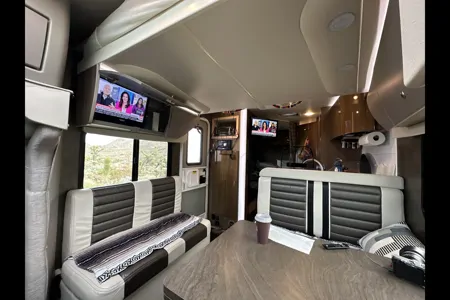 Ultimate Gas-Sipping Couple’s Getaway's Itasca Viva Class C