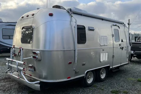 Blue Moose Airstream International CCD Travel Trailer