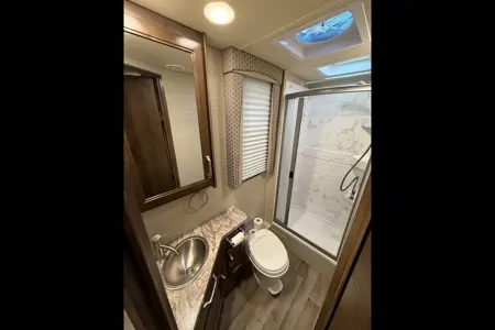 Mercedes-Benz Jayco Melbourne Class C