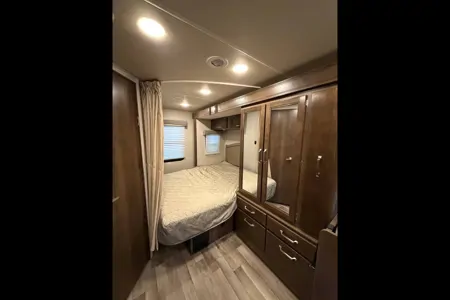 Mercedes-Benz Jayco Melbourne Class C