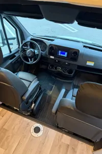 Mercedes Jayco Melbourne 24L