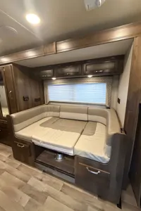 Mercedes Jayco Melbourne 24L
