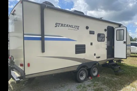 Steve's Gulf Stream Streamlite Travel Trailer