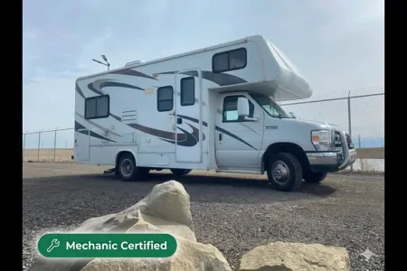 Fleet #C4 Mid-size Class C – Great Value for Larger Families (Sleeps 4 Adults, 2 Children)