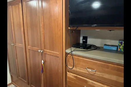 Deborah's Winnebago Vista Class A
