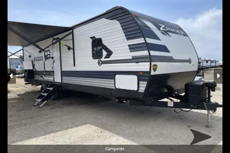 Jeremy's Crossroads Zinger 299RE Travel Trailer