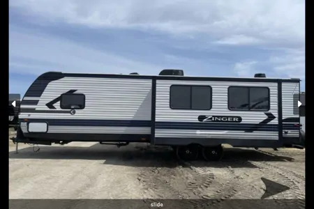 Jeremy's Crossroads Zinger 299RE Travel Trailer