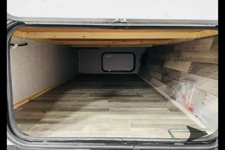 Jeremy's Crossroads Zinger 299RE Travel Trailer