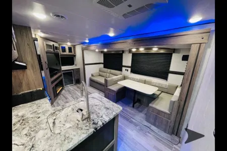 Jeremy's Crossroads Zinger 299RE Travel Trailer