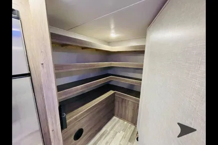 Jeremy's Crossroads Zinger 299RE Travel Trailer