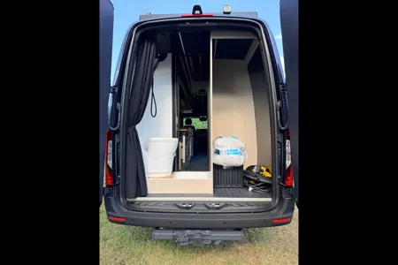 2025 27North Venture AWD - Luxe Off-Grid Explorer (Starlink + Solar)