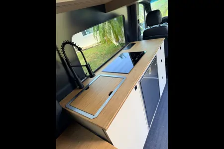 2025 27North Venture AWD - Luxe Off-Grid Explorer (Starlink + Solar)