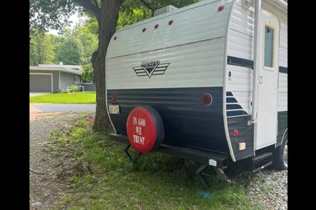 Carrie's Riverside RV Retro Travel Trailer