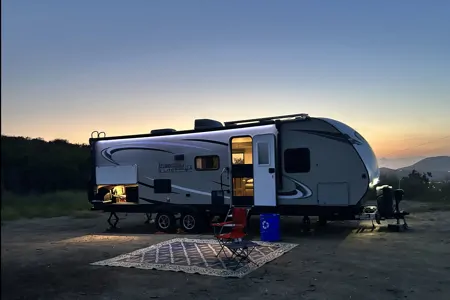 Adventure-Ready Travel Trailer – Comfort, Style & Everything You Need!