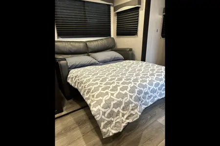 Adventure-Ready Travel Trailer – Comfort, Style & Everything You Need!
