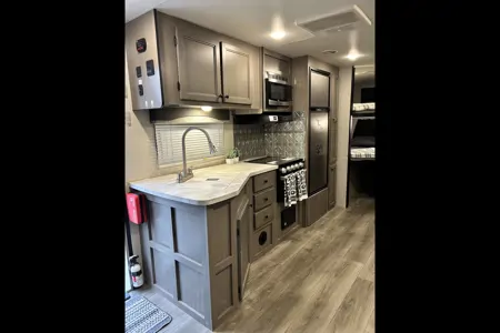 Adventure-Ready Travel Trailer – Comfort, Style & Everything You Need!