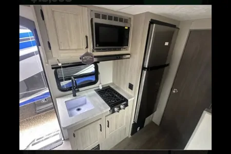Coachmen Catalina Legacy 164BHX Travel Trailer