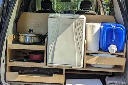 Jowelle, notre dodge caravan aménagée ! L'aventure commence ici !