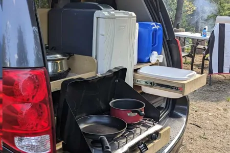 Jowelle, notre dodge caravan aménagée ! L'aventure commence ici !
