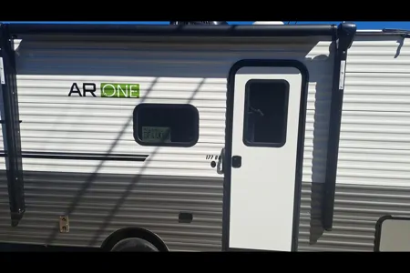 Pedro 's Starcraft 2025 Travel Trailer