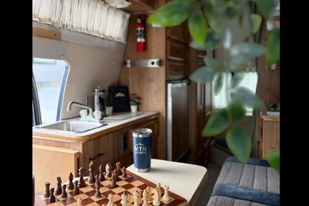 Harvie the Dodge B250