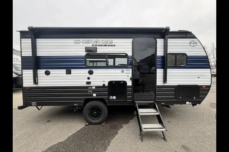 P&S Forest River wolf pup Travel Trailer