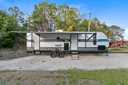 Cozy Camper on the Canal
