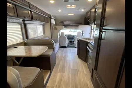 Tubros Clary Thor Motor Coach Freedom Elite Class C