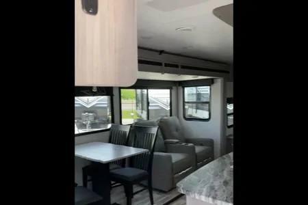 Dutchmen Kodiak Ultimate 3371 FLSL Travel Trailer