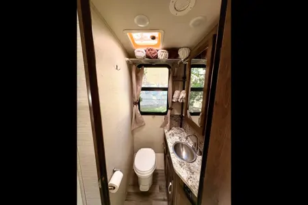 Shannon's Jayco Redhawk Class C