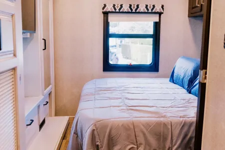 Alan's Entegra Coach Vision 34gG Class A