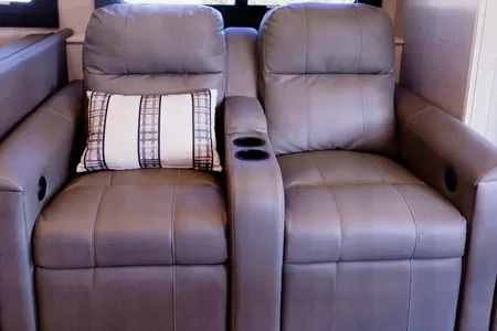 Alan's Entegra Coach Vision 34gG Class A