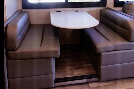 Alan's Entegra Coach Vision 34gG Class A