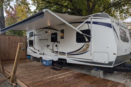 Pete's Forest River 26BHS Travel Trailer