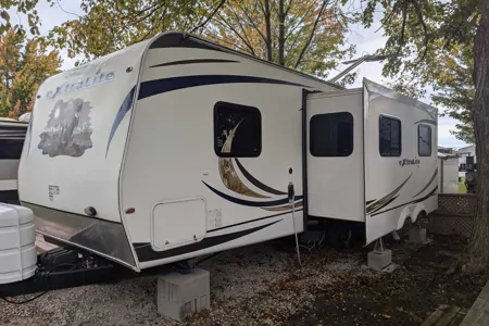 Pete's Forest River 26BHS Travel Trailer