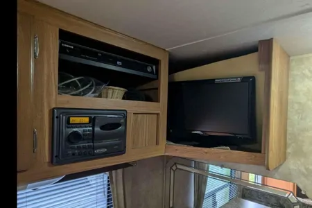 Sam's Jayco Flight 19 BH Travel Trailer