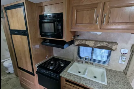 Sam's Jayco Flight 19 BH Travel Trailer